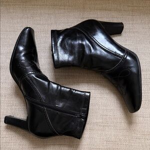 Franco Sarto Squared off Toe faux leather ankle booties Western Brogue Flawed